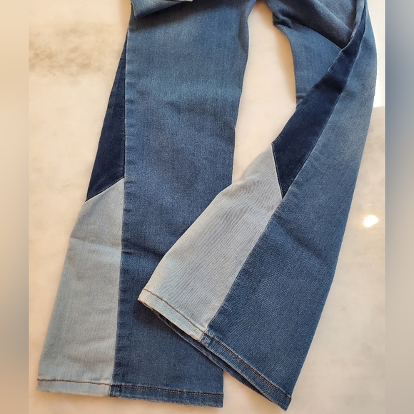 TRUCE patch flare  jeans - Picture 10 of 11